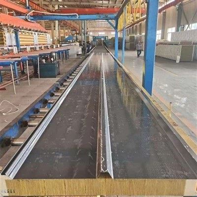 Panouri metalice-de placare a peretelui exterior din poliuretan